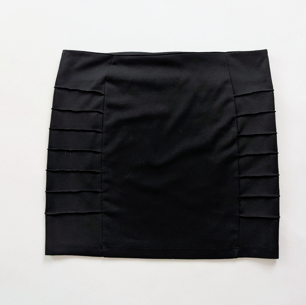 Basic Black Stretch Mini Skirt - image 2